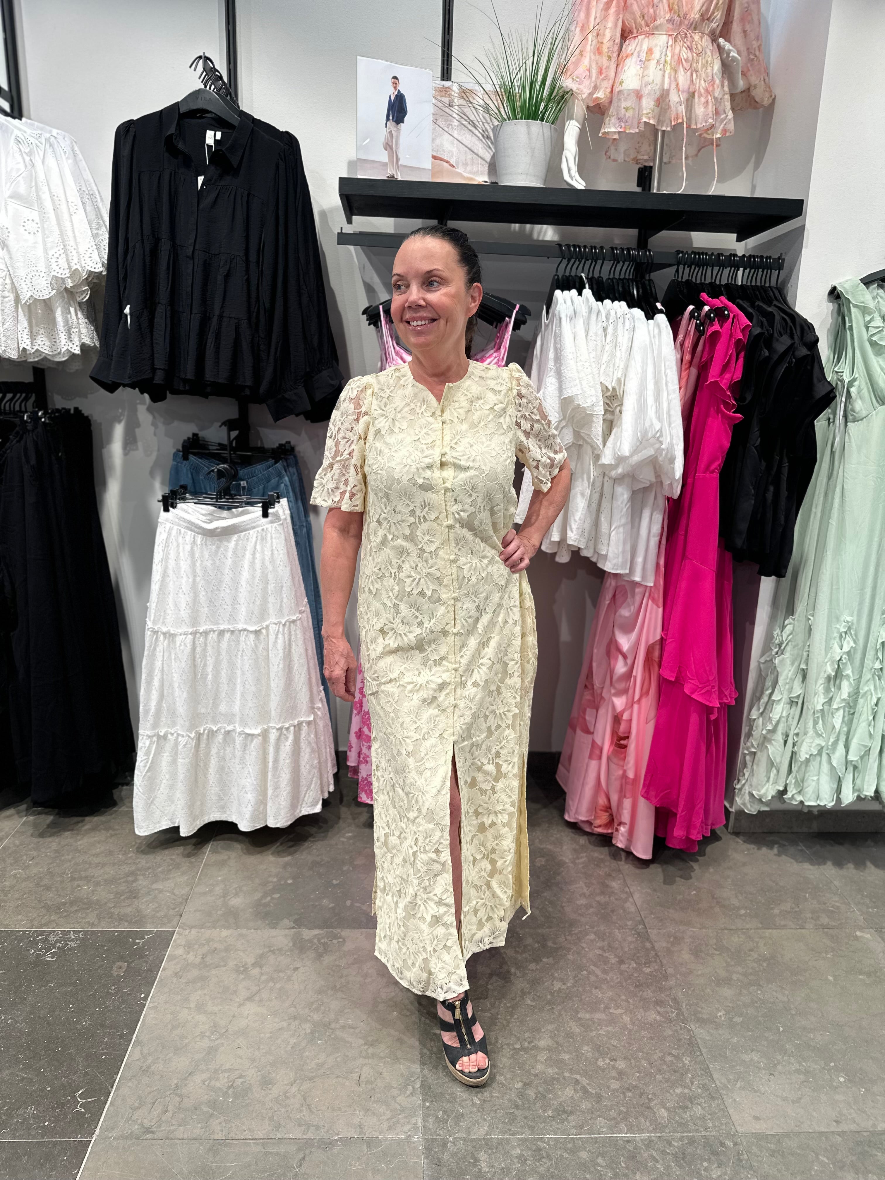 VIMALA Midi Dress - Pastel Yellow - VERO MODA & VILA Bergvik
